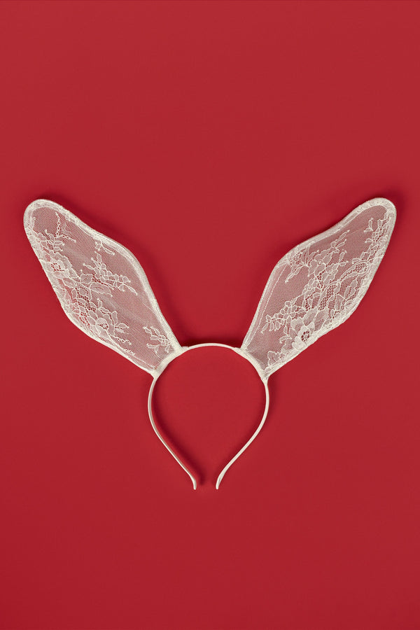 Beyaz Kablolu Dantel Tavşan Kulakları