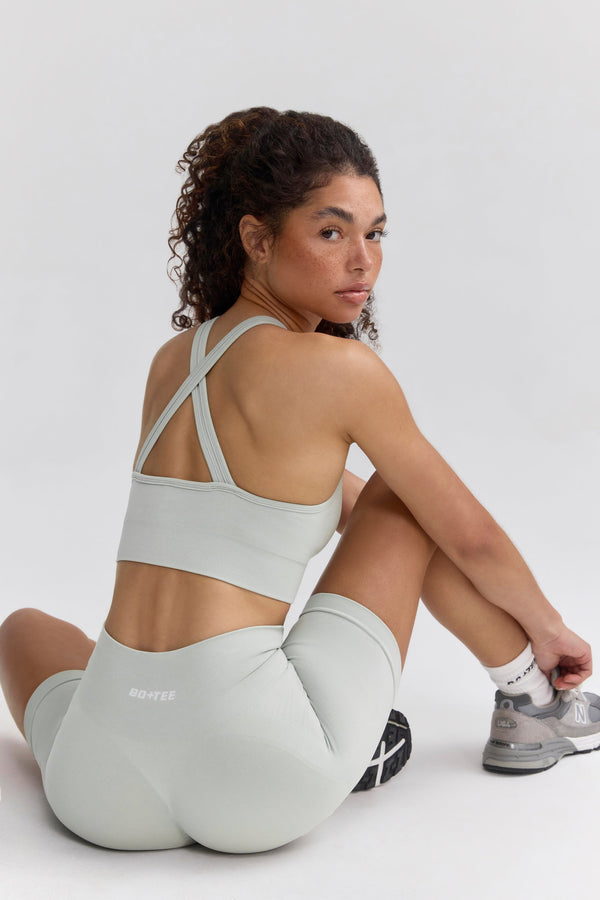 Süper Şekillendirici Dikişsiz Çapraz Sırtlı Sis Spor Sütyeni